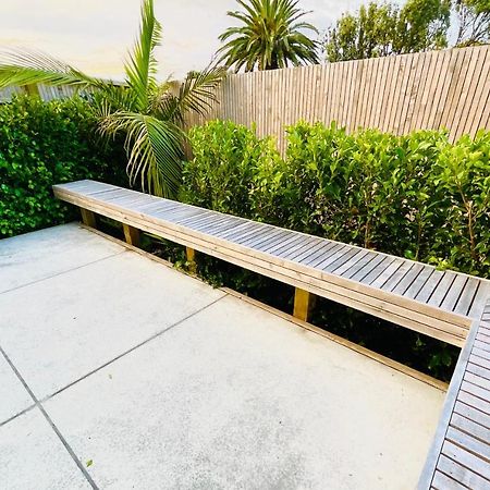 Deluxe Downtown Mount Maunganui Villa Luaran gambar