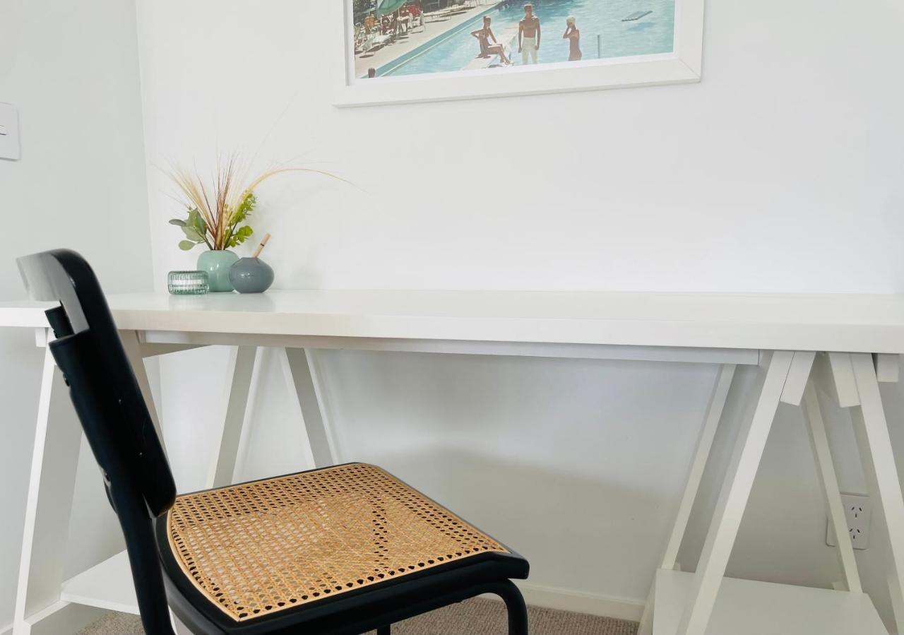 Deluxe Downtown Mount Maunganui Villa Luaran gambar
