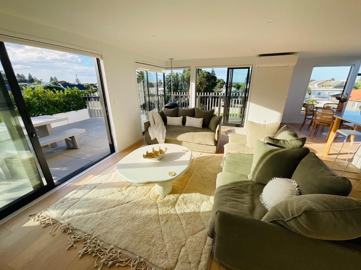 Deluxe Downtown Mount Maunganui Villa Luaran gambar