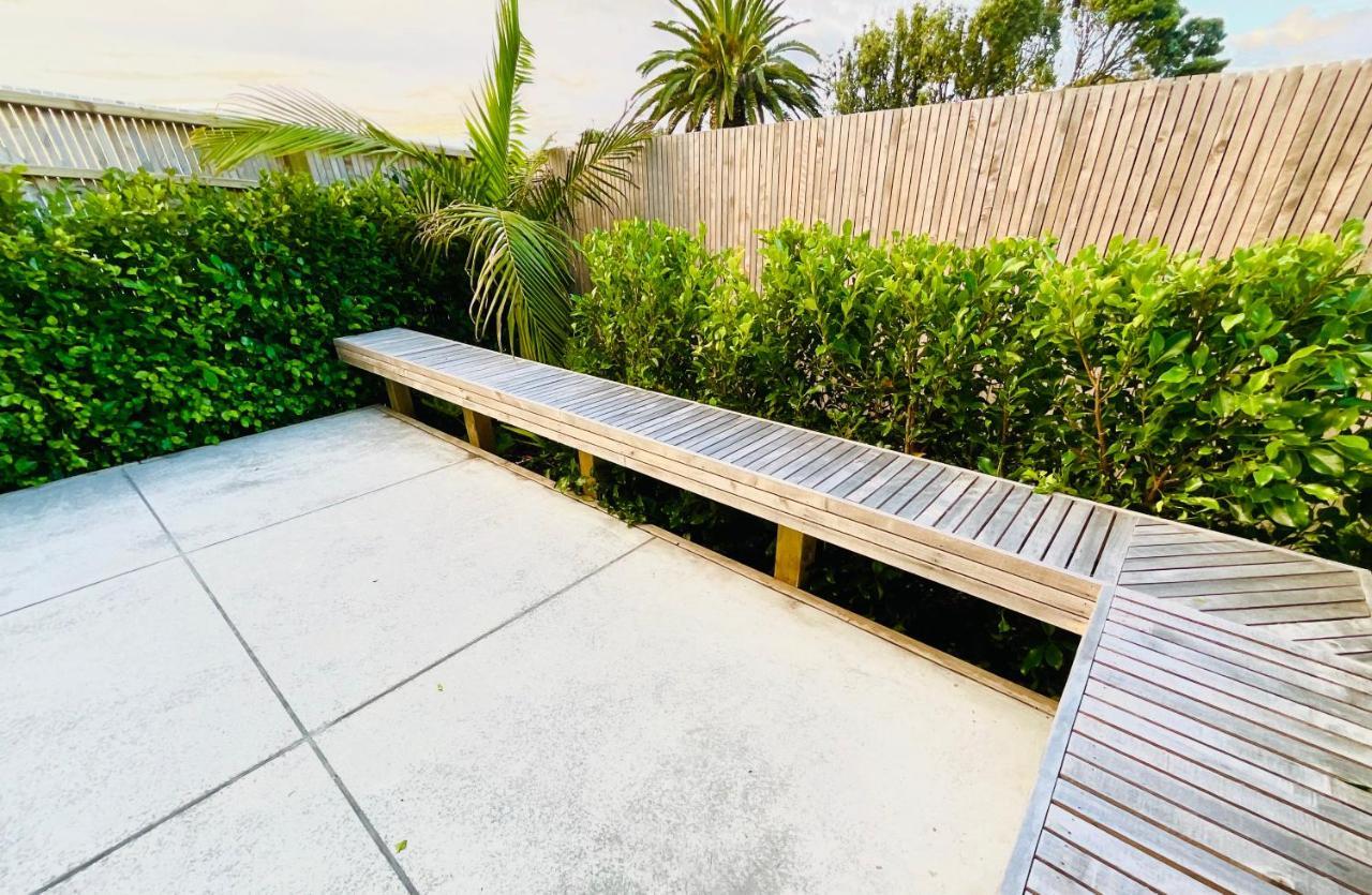 Deluxe Downtown Mount Maunganui Villa Luaran gambar