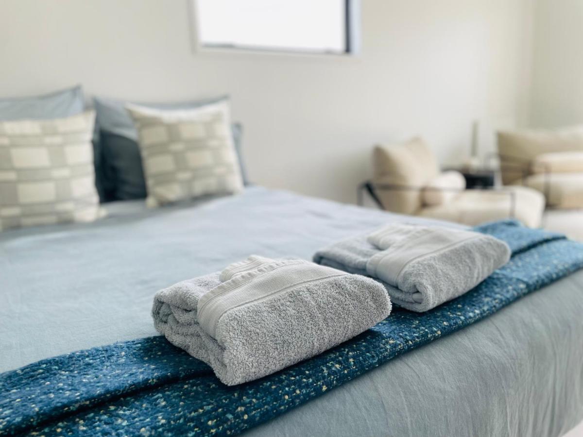 Deluxe Downtown Mount Maunganui Villa Luaran gambar